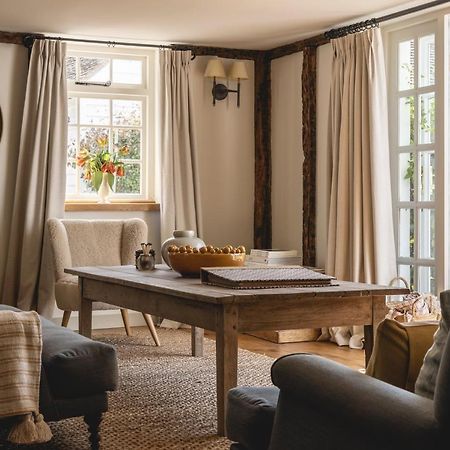Cosy Cottage With Beautiful Garden, Hottub & Sauna Marden  Dış mekan fotoğraf