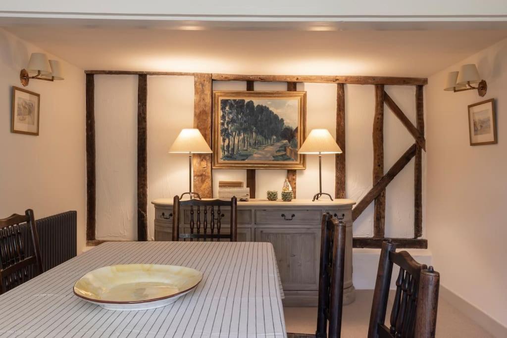 Cosy Cottage With Beautiful Garden, Hottub & Sauna Marden  Dış mekan fotoğraf